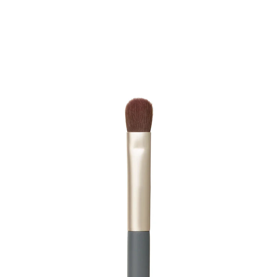 Flat Eye Brush. A Small, flat multipurpose brush designed for concentrated application of cream powder eye and complexion products. Monecious is an Australian Jane Iredale stockist. Shipping all over Australia.